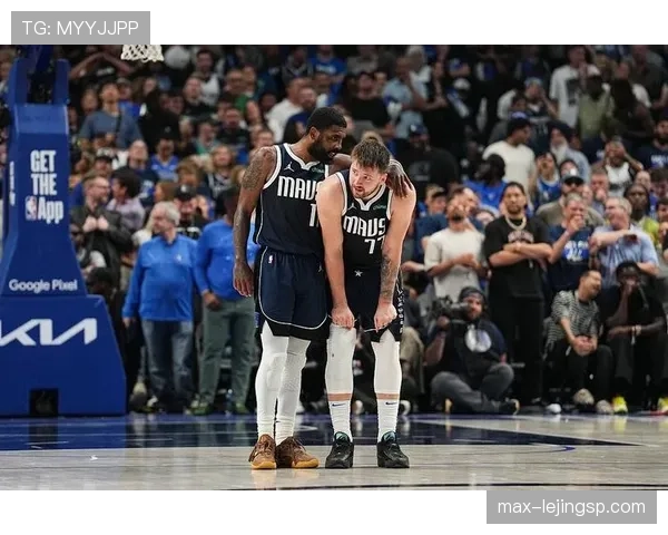 欧文单打拉开空间 与东契奇互补提升关键回合得分